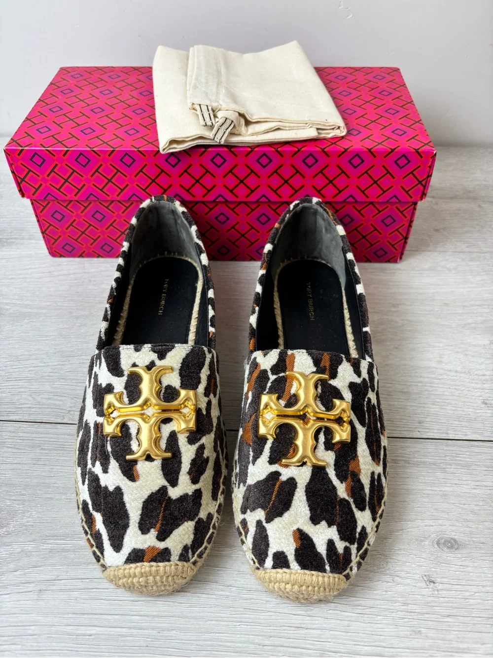 Tory Burch Eleanor Leopard Print Velvet Espadrilles Gold Logo Size 8.5 NIB